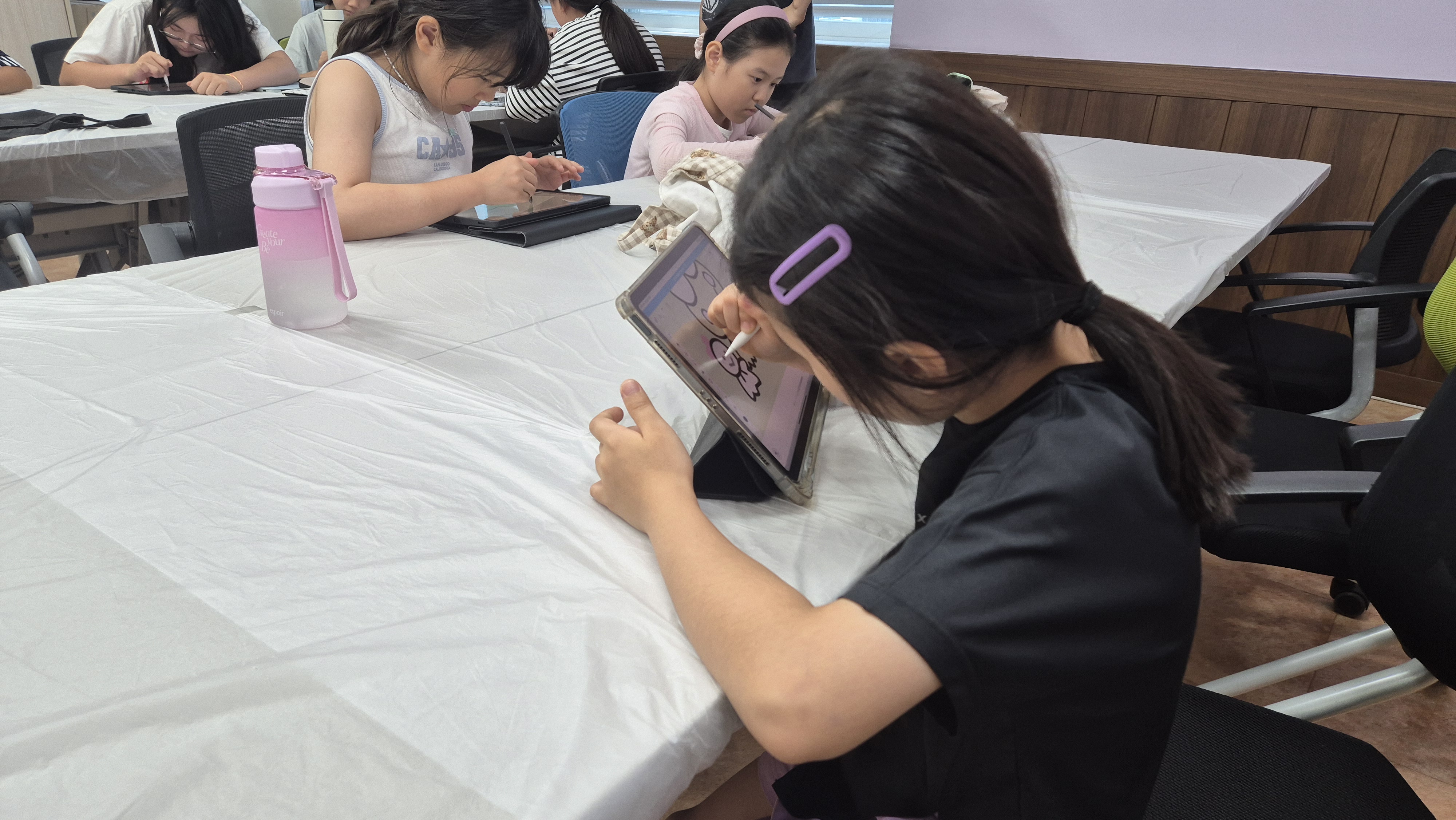 25.07.29 라인드로잉 이미지2