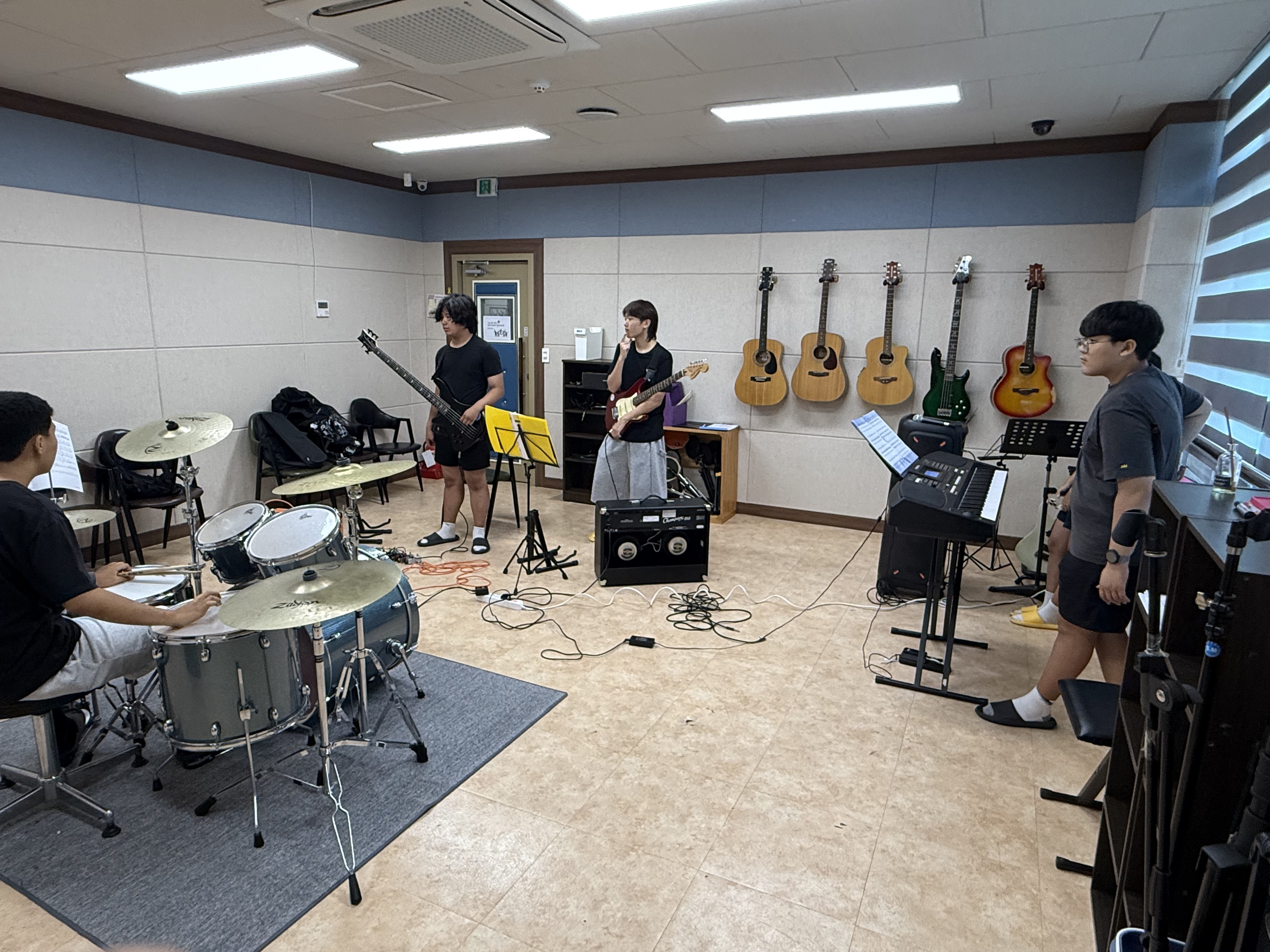 25.08.02 밴드 이미지2