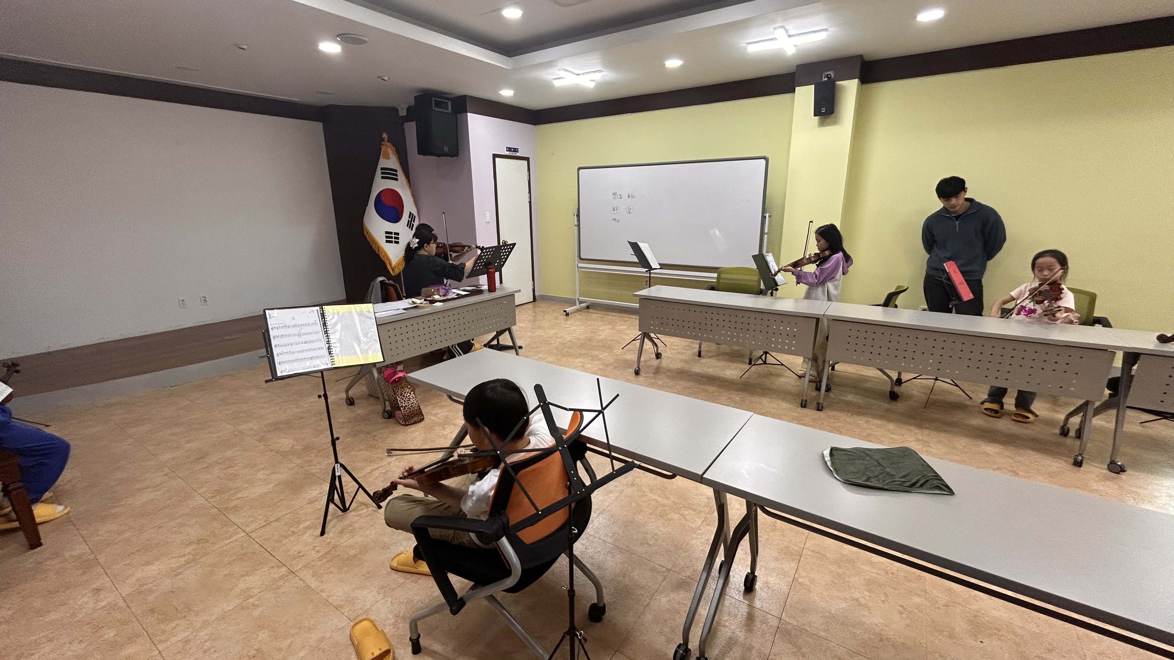 25.04.11 바이올린 이미지2