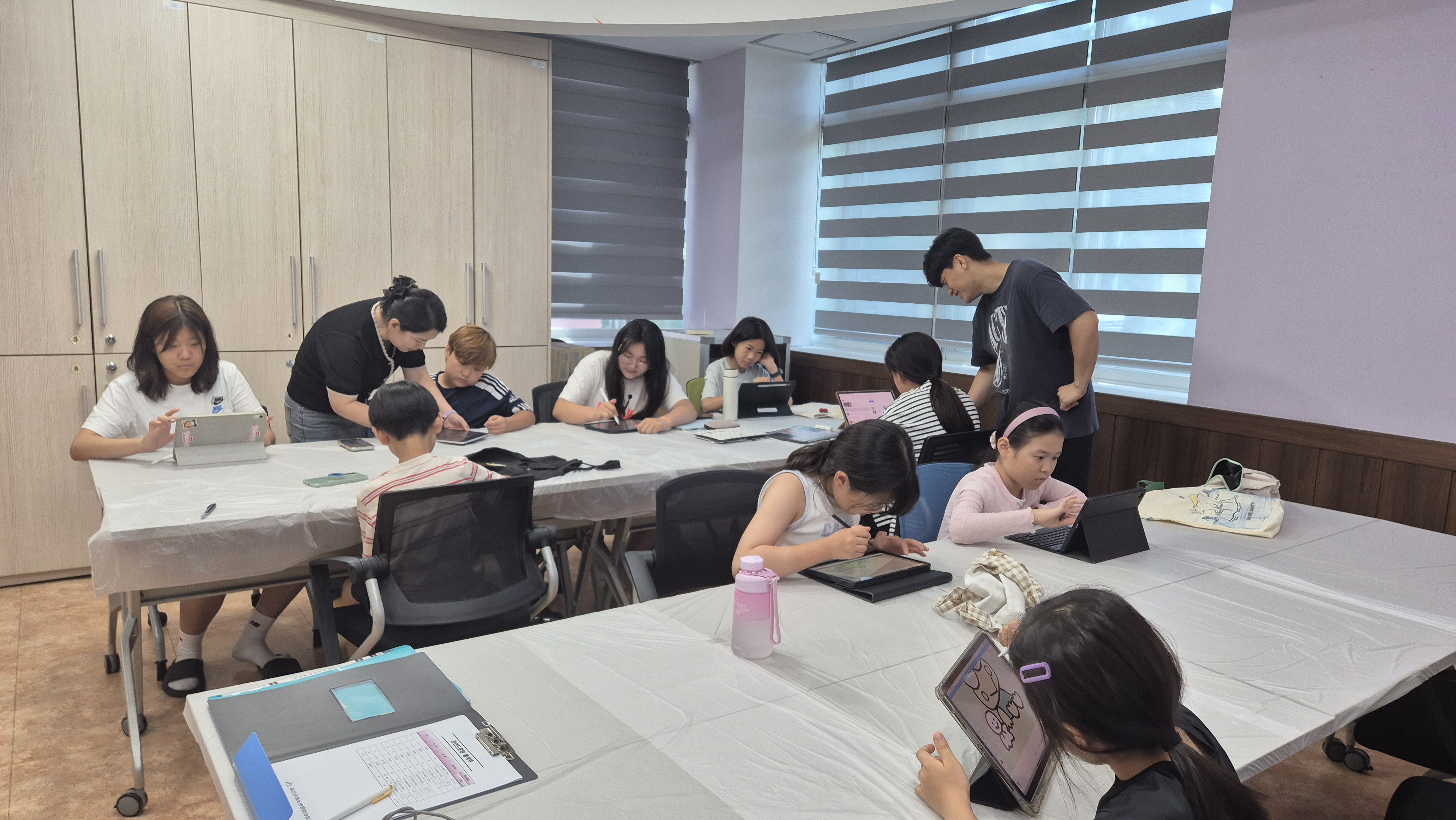 25.07.29 라인드로잉 이미지1