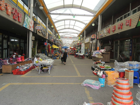 Sanmagi market